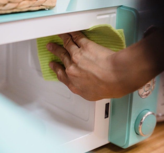 Learn How To Clean A Microwave