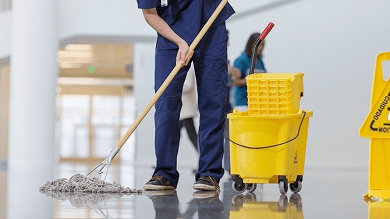 Read more about the article Revolutionize Your Space with Commercial Cleaning