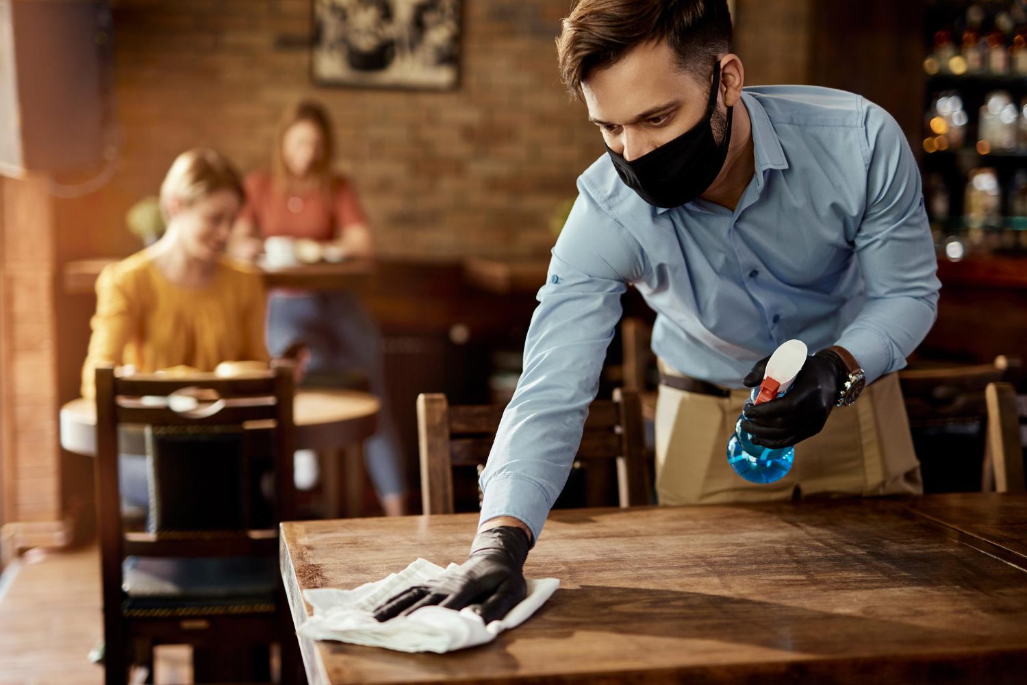 You are currently viewing Spotless Dining: Professional Restaurant Cleaners