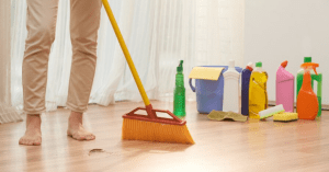 Read more about the article Efficient Cleaning Hacks for Small Apartments